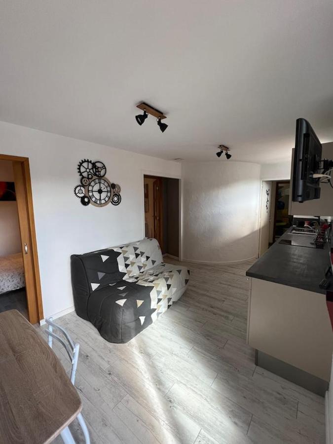 Charmant Appartement Calme Et Lumineux Chateauvieux  ภายนอก รูปภาพ